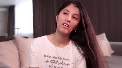 Hi Im Lori  online show from January 12, 2026, 9:25 am