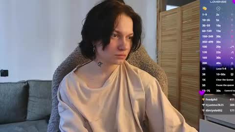 esajukyy online show from March 31, 2026, 10:04 am