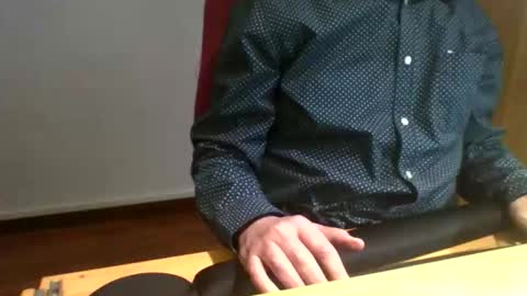 esclavo_hot online show from April 15, 2026, 5:20 pm