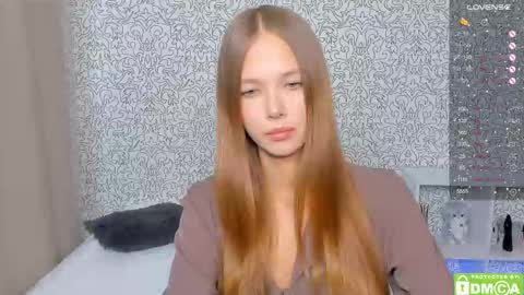 Snapshot of eshcka chatting on September 15, 2025, 5:07 am Megan and Brad online show from September 15, 2025, 5:07 am