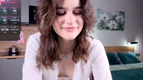 EshleGreen online show from November 15, 2025, 2:13 pm