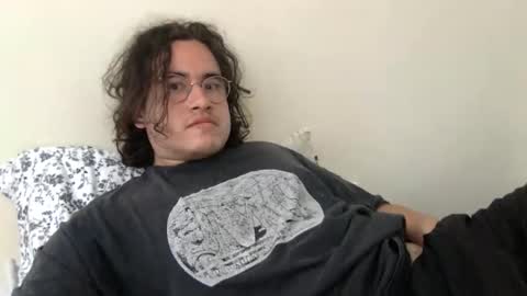 esiiis online show from March 7, 2026, 5:32 pm