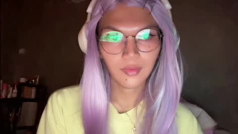 Snapshot of esilchan chatting on February 3, 2026, 6:22 am Chelliane online show from February 3, 2026, 6:22 am