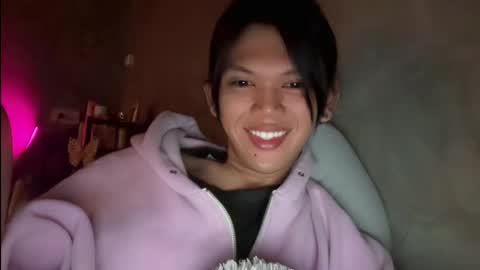 Snapshot of esilchan chatting on February 6, 2026, 1:32 am Chelliane online show from February 6, 2026, 1:32 am