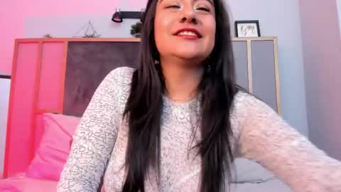 esmeralda_rose__ online show from June 9, 2026, 4:57 am