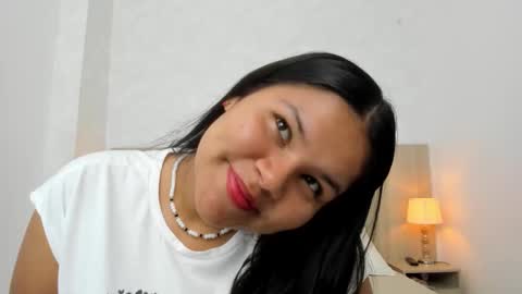 Esmeralda online show from February 27, 2026, 7:58 pm