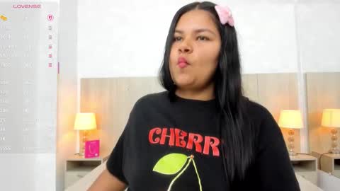 Esmeralda online show from March 26, 2026, 7:41 pm