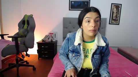 Perla online show from October 9, 2025, 5:27 am