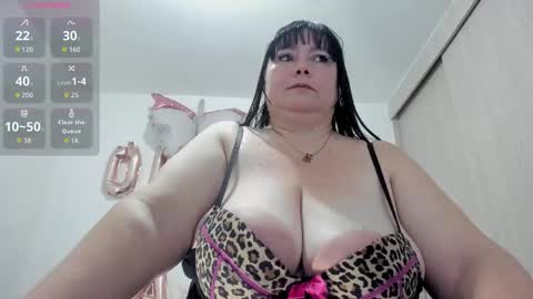 Esmeralda online show from October 20, 2025, 10:32 pm