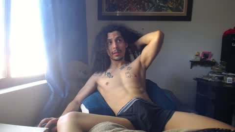 Esnider online show from January 29, 2025, 9:07 pm