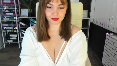 Ava online show from September 9, 2025, 1:49 am