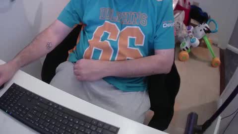 Snapshot of essex_wild chatting on December 14, 2024, 8:29 pm Morph online show from December 14, 2024, 8:29 pm