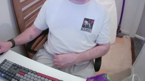 Snapshot of essex_wild chatting on May 5, 2026, 9:01 pm Morph online show from May 5, 2026, 9:01 pm