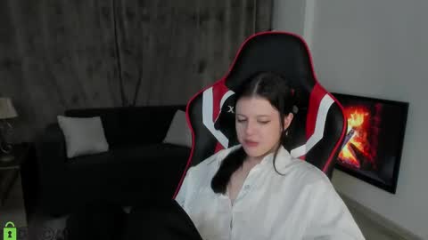 Snapshot of este_ria chatting on December 26, 2024, 3:16 am esteria online show from December 26, 2024, 3:16 am