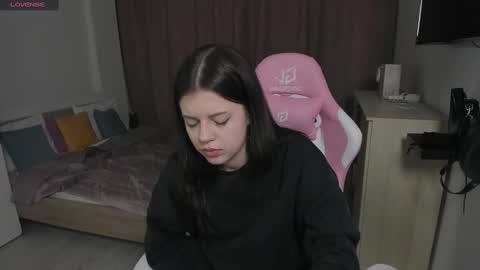 Snapshot of este_ria chatting on January 7, 2025, 4:08 am esteria online show from January 7, 2025, 4:08 am