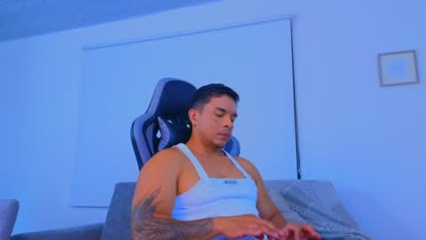 ESTEBAN online show from June 26, 2026, 2:21 pm