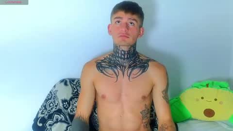 Snapshot of estebanchar_ chatting on May 19, 2026, 1:56 am Esteban independent model online show from May 19, 2026, 1:56 am