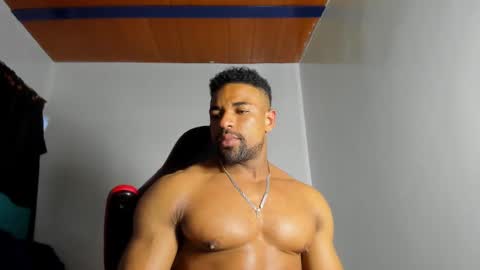 estebanlobo online show from September 30, 2025, 9:42 pm