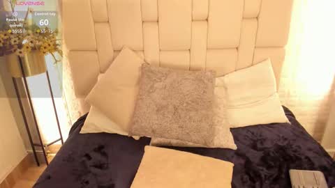 estefany online show from March 25, 2026, 3:56 am