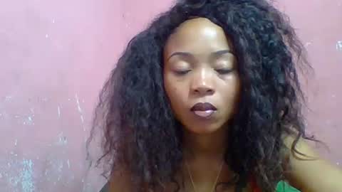 estelah20 online show from September 23, 2025, 5:54 am