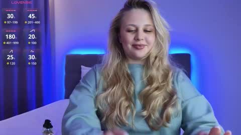 Estella online show from October 4, 2025, 5:55 pm