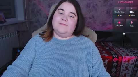 estelle_hicks online show from November 4, 2025, 6:51 pm