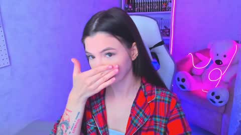 Ester online show from December 25, 2024, 3:40 am