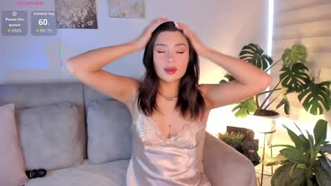 Snapshot of estercollins_ chatting on May 25, 2026, 8:15 pm Is secret online show from May 25, 2026, 8:15 pm