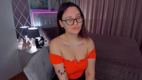 Snapshot of esterkiss chatting on January 28, 2025, 6:16 am Odelia online show from January 28, 2025, 6:16 am