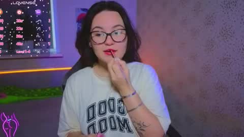 Snapshot of esterplayful chatting on November 2, 2025, 11:12 am EsterPlayful online show from November 2, 2025, 11:12 am