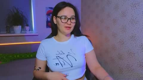 Snapshot of esterplayful chatting on November 3, 2025, 10:27 am EsterPlayful online show from November 3, 2025, 10:27 am