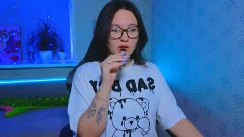 Snapshot of esterplayful chatting on November 10, 2025, 10:47 am EsterPlayful online show from November 10, 2025, 10:47 am