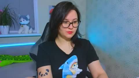 Snapshot of esterplayful chatting on December 5, 2025, 10:13 am EsterPlayful online show from December 5, 2025, 10:13 am