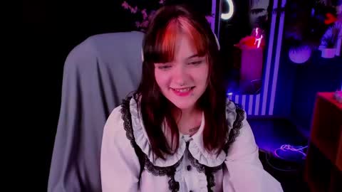 Snapshot of estertwilight chatting on May 19, 2026, 9:10 pm Ester online show from May 19, 2026, 9:10 pm