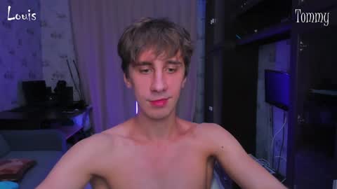 Snapshot of esthetics_boys chatting on December 18, 2024, 2:53 am LOUIS online show from December 18, 2024, 2:53 am