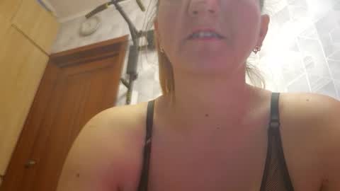 Snapshot of estrellawalters chatting on September 30, 2025, 7:35 am estrellawalters online show from September 30, 2025, 7:35 am