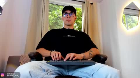 etham_wolf1 online show from June 5, 2026, 6:13 pm