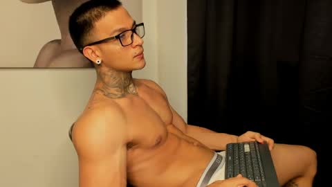 Ethan - Independent model online show from May 27, 2026, 8:50 pm