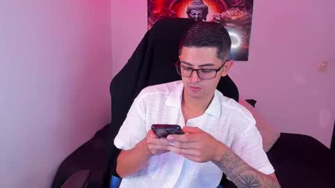 Snapshot of ethan_sai01 chatting on November 10, 2025, 6:51 pm ETHAN SAI online show from November 10, 2025, 6:51 pm