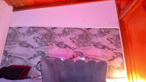 ethan_thouse online show from December 16, 2025, 7:19 pm