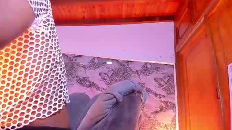 ethan_thouse online show from December 19, 2025, 7:10 pm