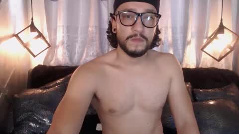 ethan w7 online show from October 11, 2025, 6:17 pm