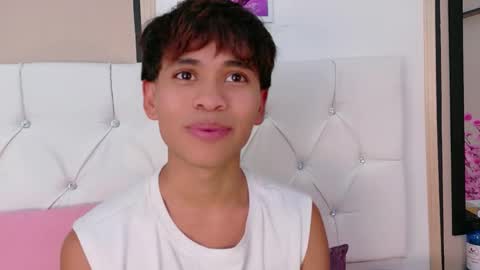 Ethan online show from April 8, 2026, 9:37 pm