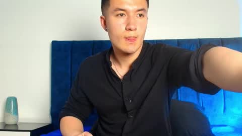 ethanconnor_ online show from November 26, 2025, 8:32 pm