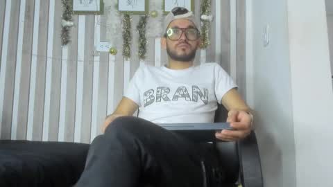 Ethan Grey online show from December 20, 2025, 11:17 am