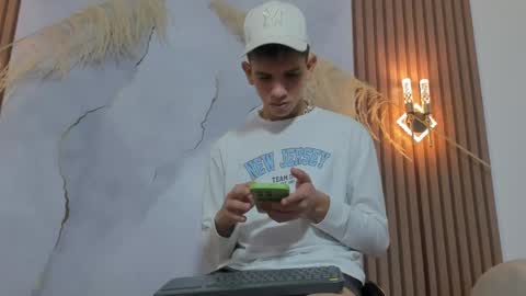 ethanhot_os online show from May 12, 2026, 8:28 pm