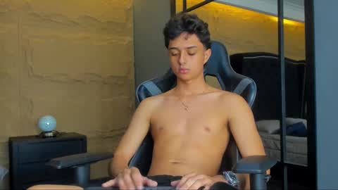 ethanlowell online show from October 2, 2025, 6:53 am