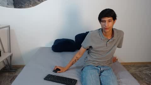   online show from April 21, 2026, 11:38 am