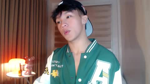 Rey online show from April 13, 2026, 6:02 pm