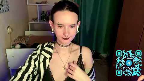 Snapshot of eunabiddlecome chatting on April 23, 2026, 12:29 pm Kate online show from April 23, 2026, 12:29 pm